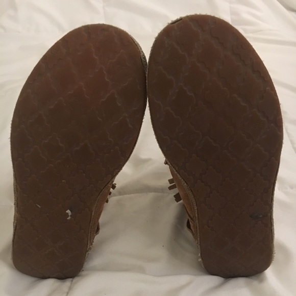 Moccasin-Style Booties - Picture 4 of 4